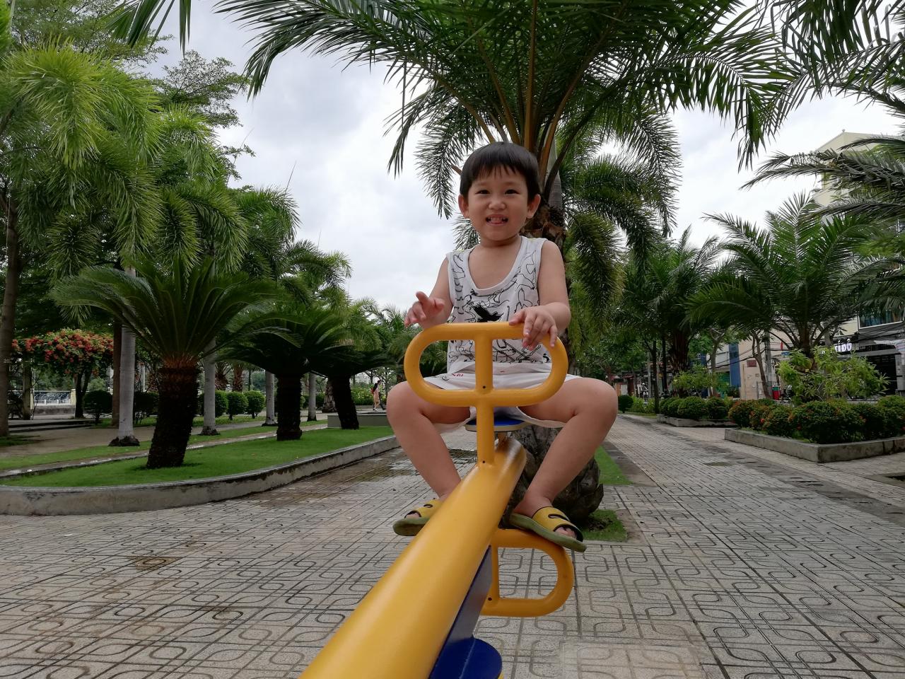 Màu da người được camera tái tạo có thiên hướng hồng hơn thật tế