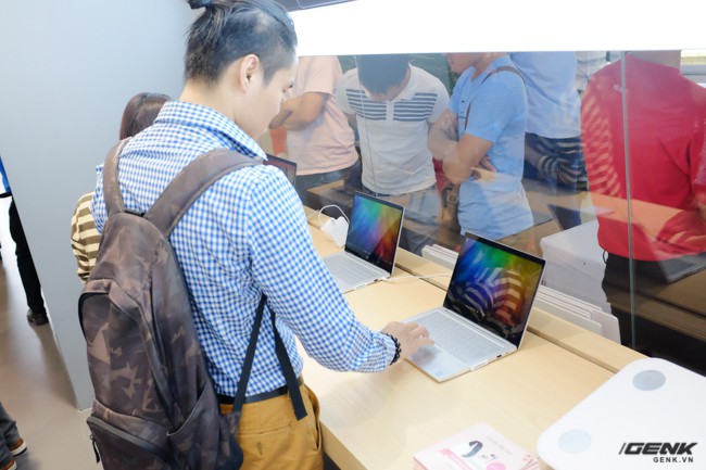 Xiaomi chính thức khai trương thêm cửa hàng Mi Store thứ hai tại TP.HCM: diện tích hơn 300 m2, bày bán hơn 180 mặt hàng thuộc hệ sinh thái Mi - Ảnh 9. Xiaomi chính thức khai trương thêm cửa hàng Mi Store thứ hai tại TP.HCM: diện tích hơn 300 m2, bày bán hơn 180 mặt hàng thuộc hệ sinh thái Mi - Ảnh 9.