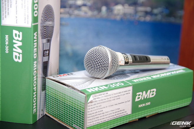 Loa trong bộ sản phẩm của BMB không cần tới pin để cấp nguồn