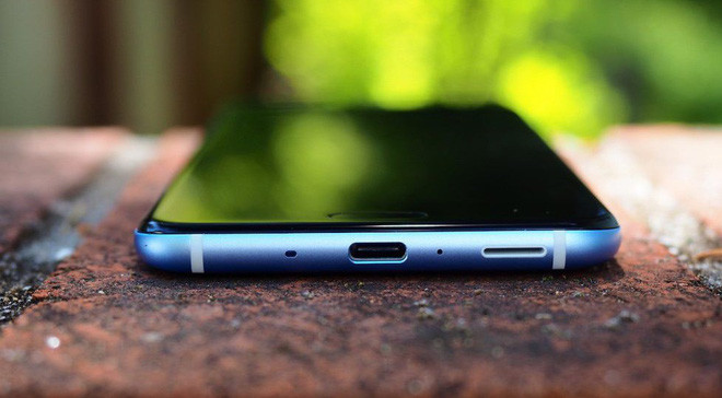 Đây là những smartphone loa kép tốt nhất dành cho tín đồ mê giải trí - Ảnh 4. Đây là những smartphone loa kép tốt nhất dành cho tín đồ mê giải trí - Ảnh 4.