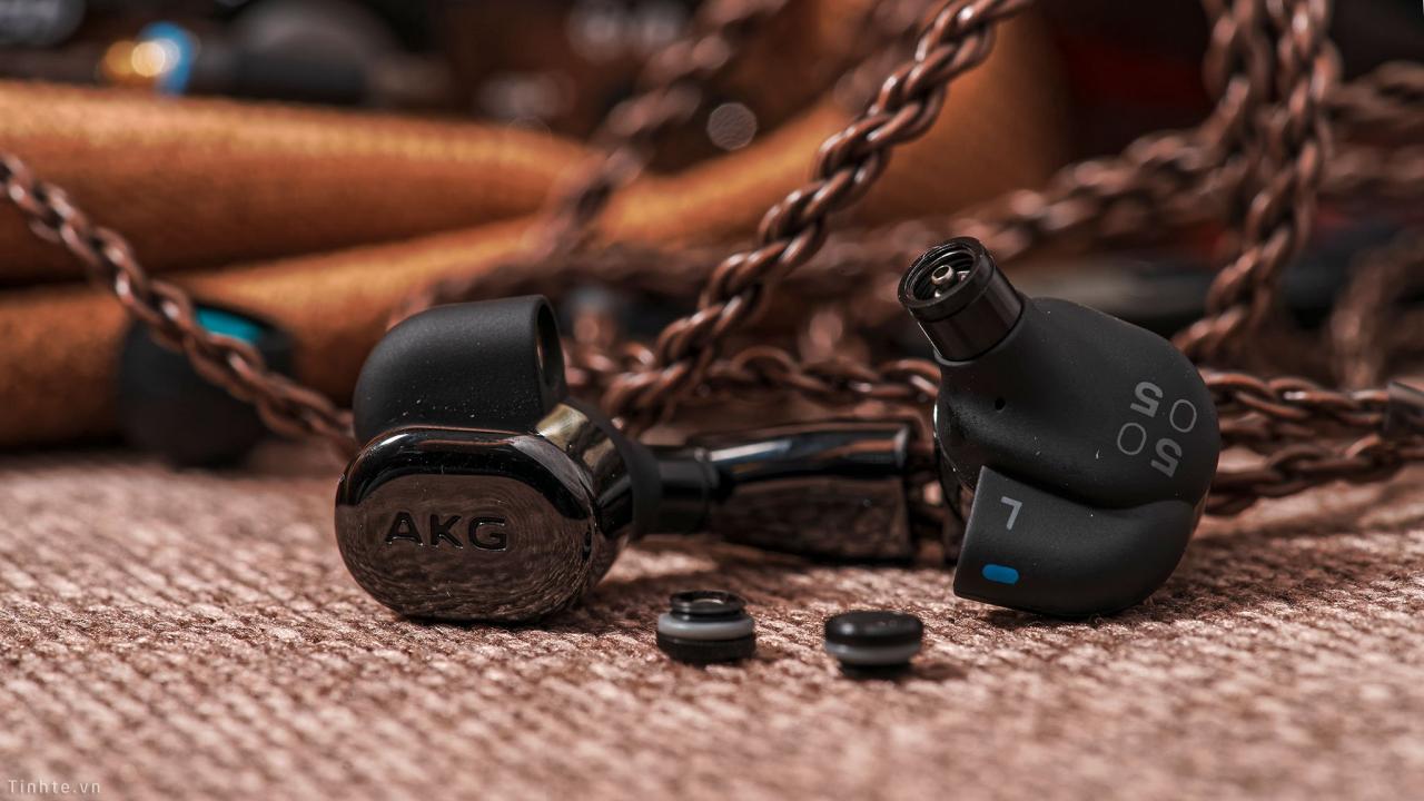 tinhte_unboxing_akg_n5005_8.jpg Đang tải tinhte_unboxing_akg_n5005_8.jpg…