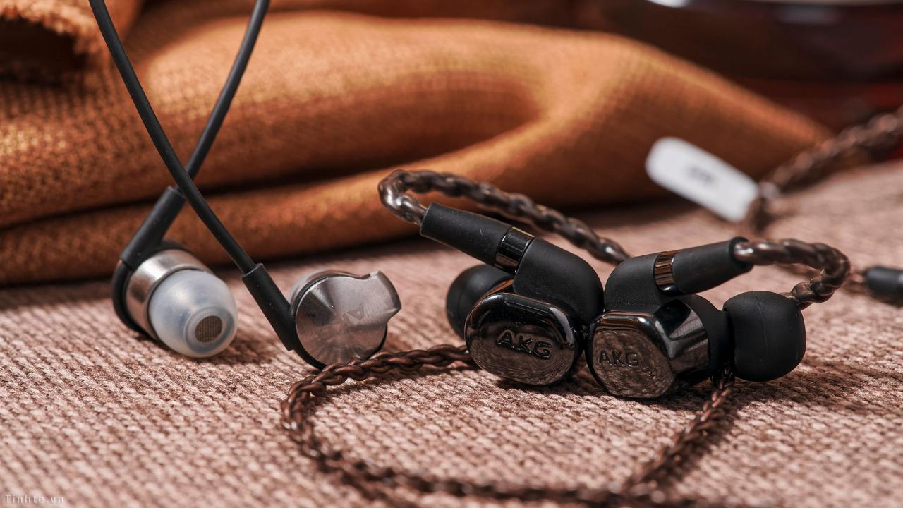 tinhte_unboxing_akg_n5005_10.jpg Đang tải tinhte_unboxing_akg_n5005_10.jpg…