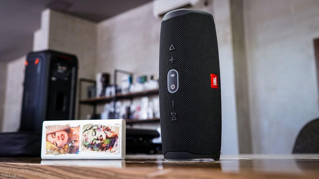 tinhte_jbl_charge_4_review (1).jpg Đang tải tinhte_jbl_charge_4_review (1).jpg…