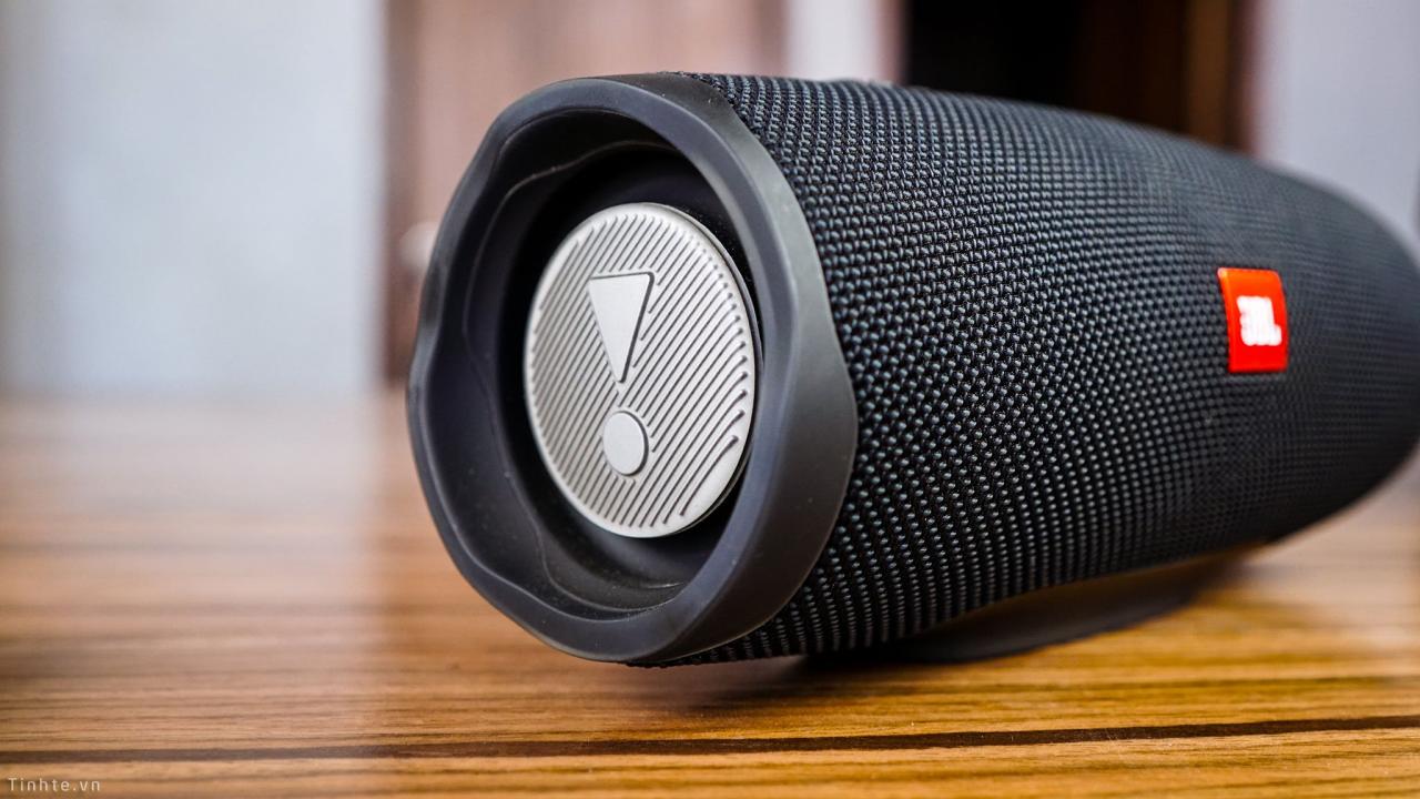 tinhte_jbl_charge_4_review (3).jpg Đang tải tinhte_jbl_charge_4_review (3).jpg…