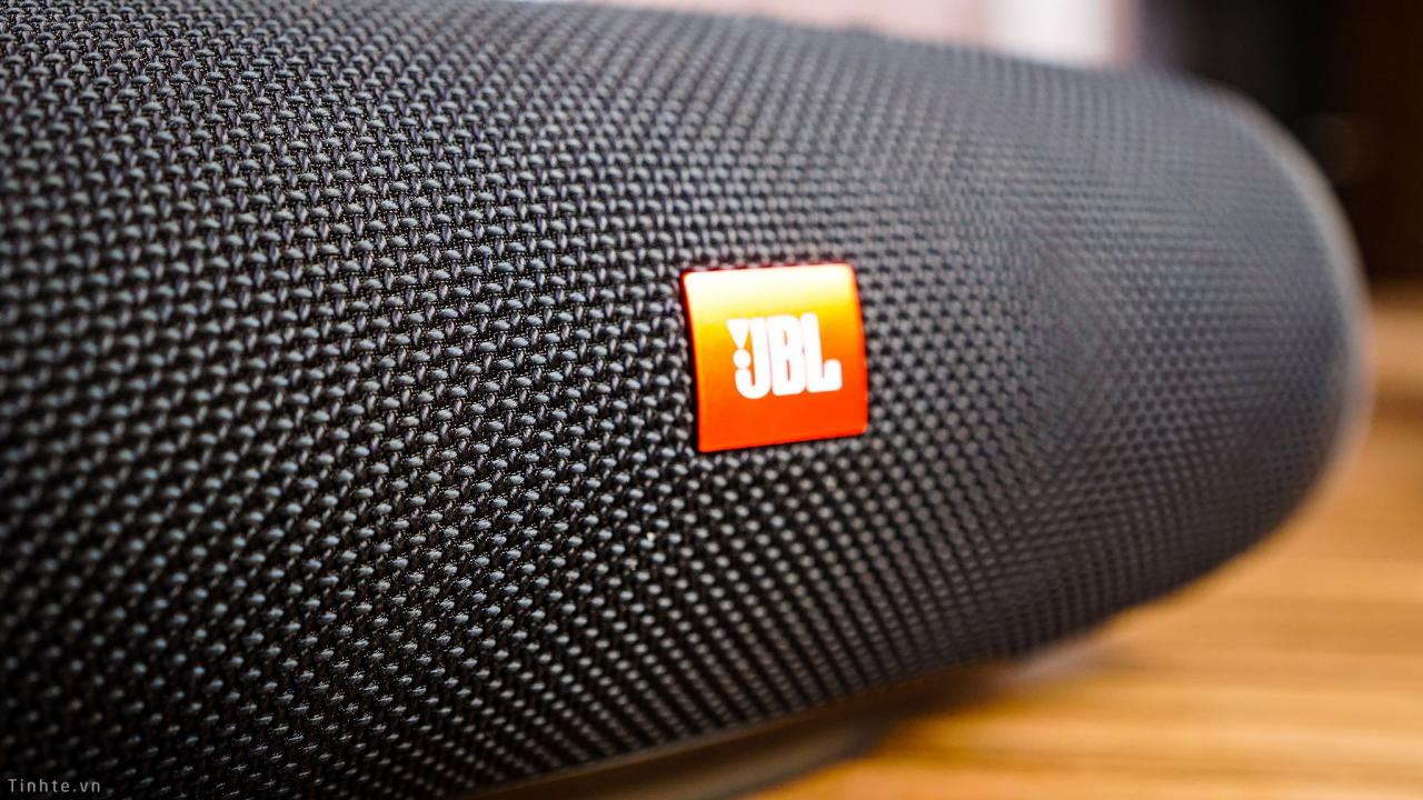 Đang tải tinhte_jbl_charge_4_review (4).jpg…