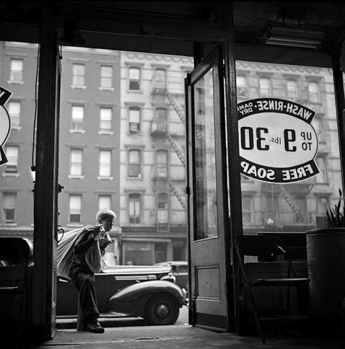 Đang tải 59ad111851e49-vintage-photographs-new-york-street-life-stanley-kubrick-59a91f368bb06__700.jpg…