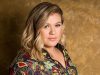 Kelly Clarkson trình làng album mới Meaning Of Life với phong cách soul đương đại
