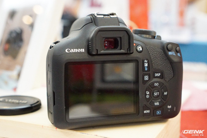 Canon Việt Nam chính thức giới thiệu máy ảnh Mirrorless EOS M50: máy ảnh đầu tiên trang bị DIGIC 8, cảm biến APS-C 24,1 MP, ISO lên đến 51.200, giá 19,99 triệu đồng - Ảnh 10. Canon Việt Nam chính thức giới thiệu máy ảnh Mirrorless EOS M50: máy ảnh đầu tiên trang bị DIGIC 8, cảm biến APS-C 24,1 MP, ISO lên đến 51.200, giá 19,99 triệu đồng - Ảnh 10.