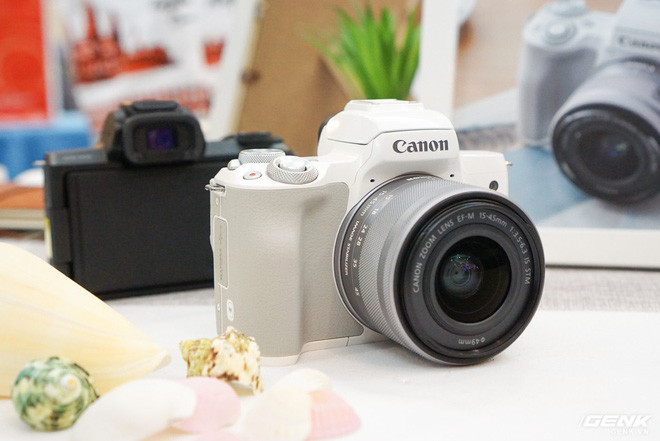 Canon Việt Nam chính thức giới thiệu máy ảnh Mirrorless EOS M50: máy ảnh đầu tiên trang bị DIGIC 8, cảm biến APS-C 24,1 MP, ISO lên đến 51.200, giá 19,99 triệu đồng - Ảnh 3. Canon Việt Nam chính thức giới thiệu máy ảnh Mirrorless EOS M50: máy ảnh đầu tiên trang bị DIGIC 8, cảm biến APS-C 24,1 MP, ISO lên đến 51.200, giá 19,99 triệu đồng - Ảnh 3.