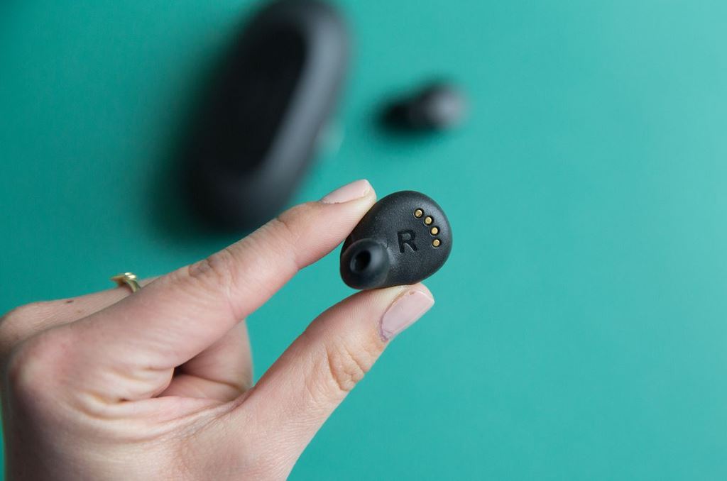 IQbuds Boost – Tai nghe true-wireless thông minh tích hợp công nghệ tối ưu thính lực Ear ID ảnh 4