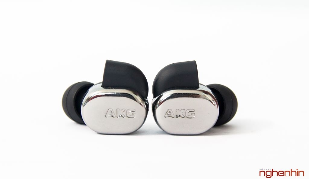 Trải nghiệm AKG N40 – cặp tai nghe đáng giá từ hãng âm thanh của Áo