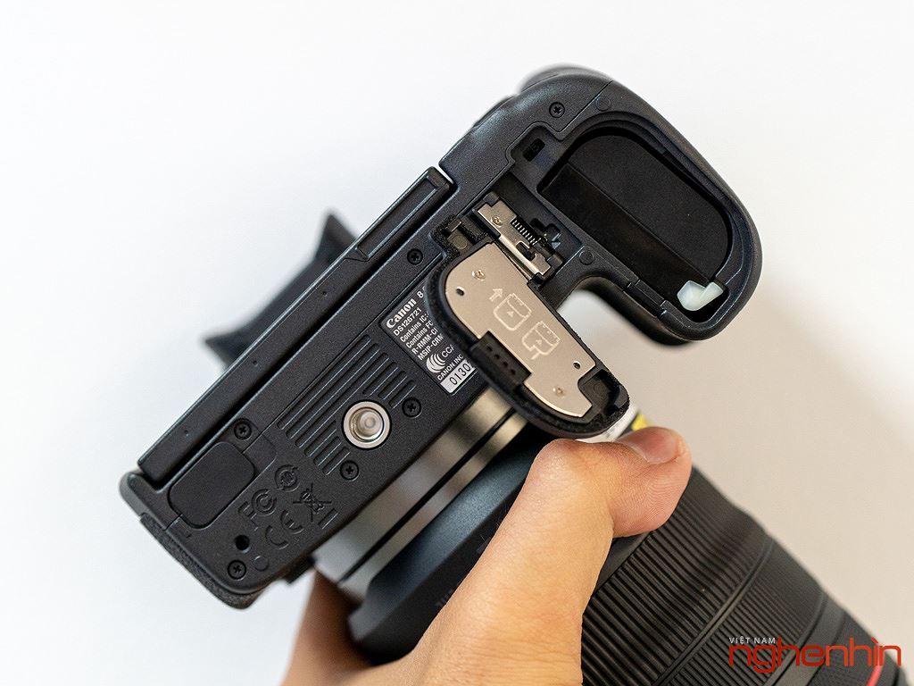 Trên tay Canon EOS R: máy ảnh không gương lật Full-frame đầu tiên của Canon ảnh 7