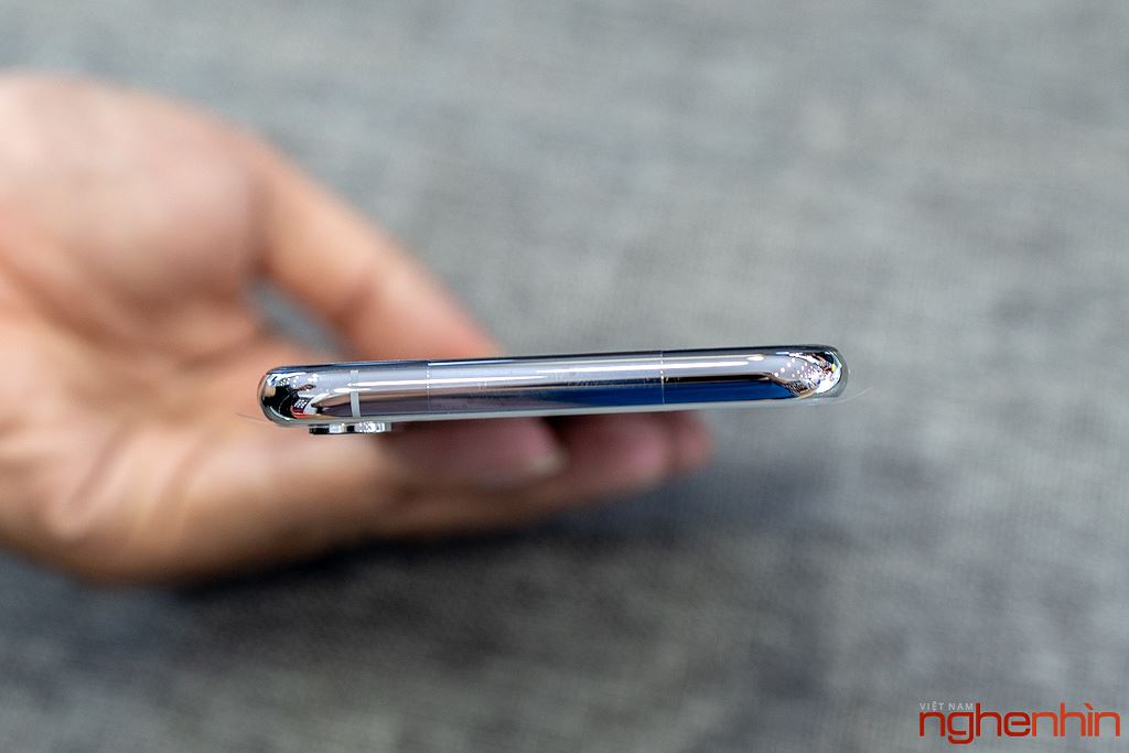 Cận cảnh iPhone XS Max 256GB đầu tiên về Việt Nam trong đêm trước ngày mở bán, giá 68 triệu đồng ảnh 10