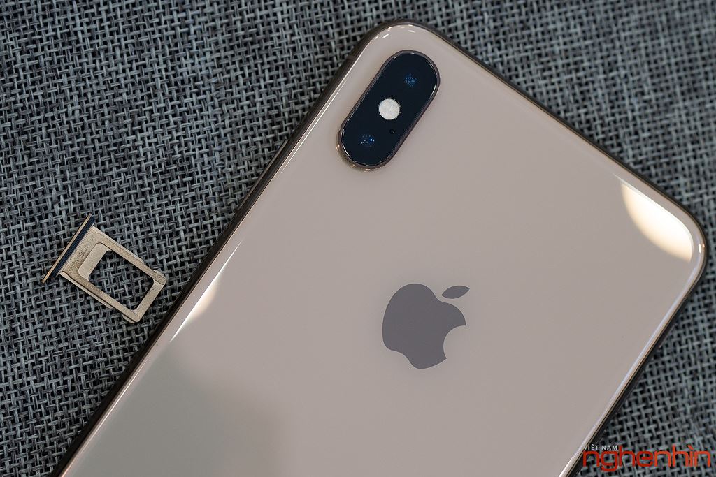 Cận cảnh iPhone XS Max 256GB đầu tiên về Việt Nam trong đêm trước ngày mở bán, giá 68 triệu đồng ảnh 14
