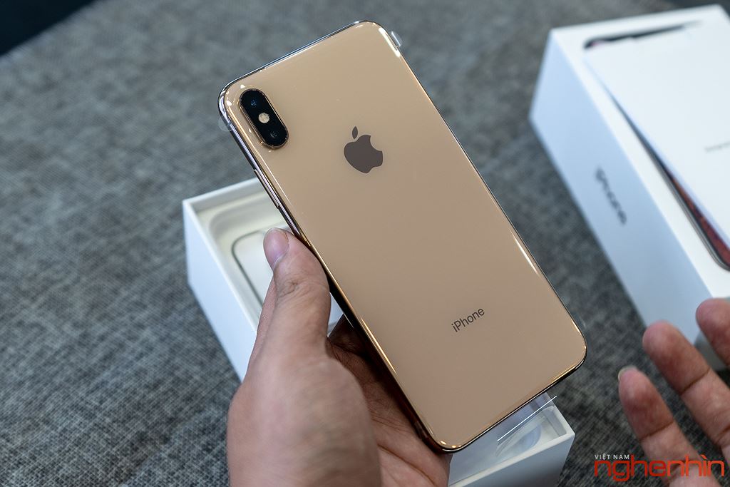 Cận cảnh iPhone XS Max 256GB đầu tiên về Việt Nam trong đêm trước ngày mở bán, giá 68 triệu đồng ảnh 5