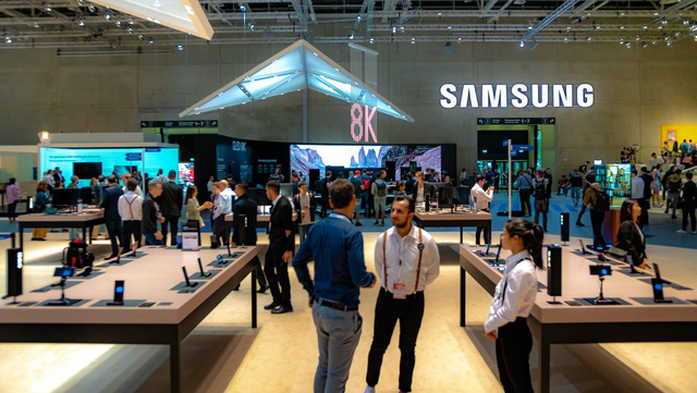 Ghé thăm gian hàng Samsung tại IFA 2018: công nghệ hiện đại kết hợp với nghệ thuật cổ điển - Ảnh 1.