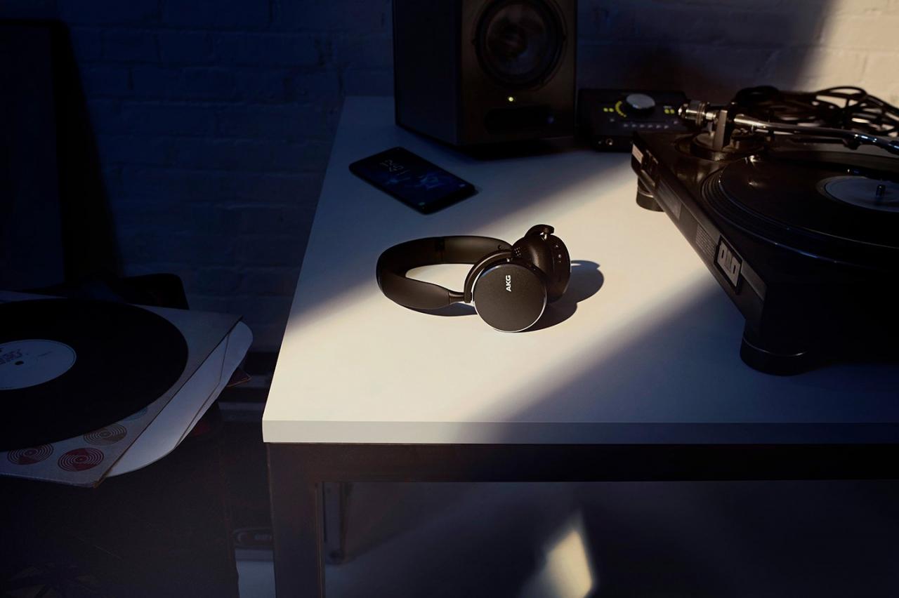 Samsung công bố 3 mẫu tai nghe AKG không dây mới: Y100, Y500 và N700NC