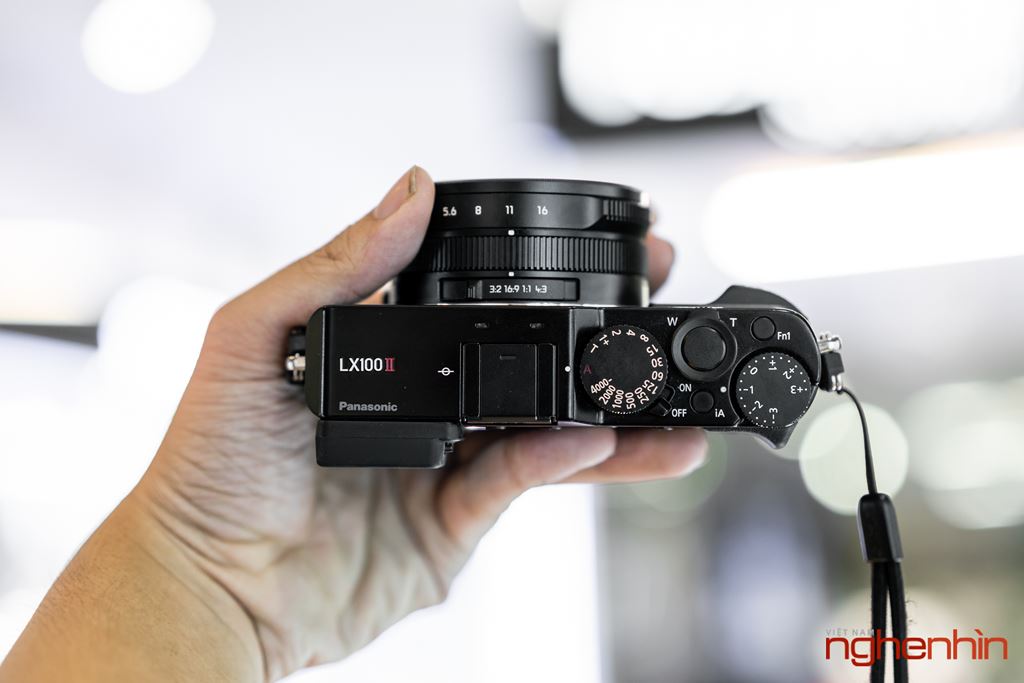 Đập hộp máy ảnh Panasonic Lumix LX100 II: nhỏ gọn nhưng đầy đủ tính năng ảnh 11