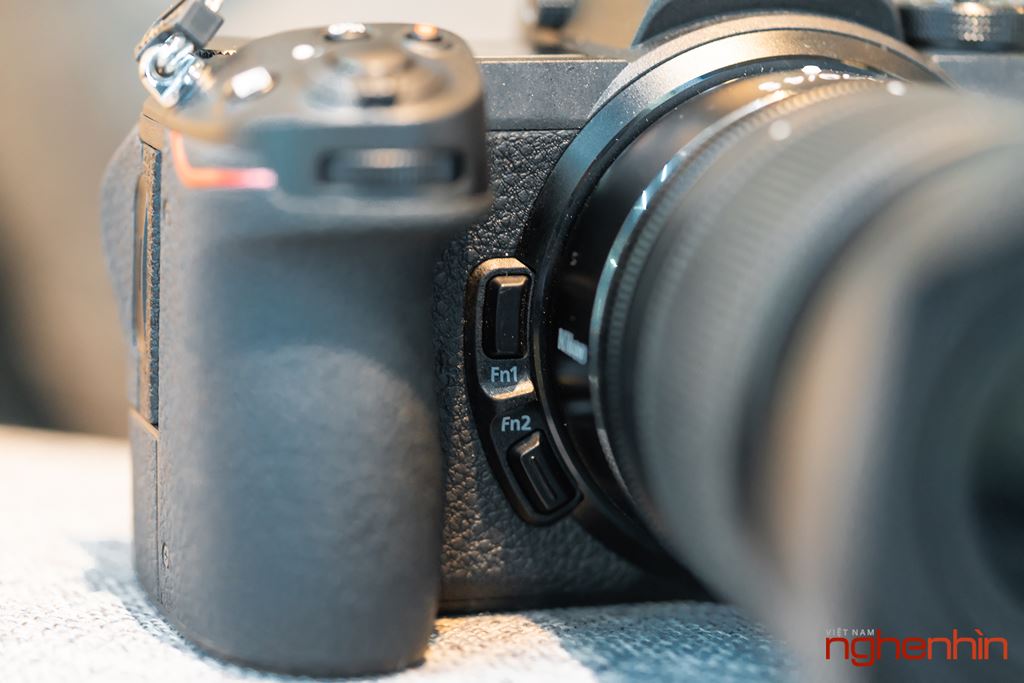 Trên tay máy ảnh không gương lật Nikon Z7: mỏng nhẹ hơn, hoàn thiện tốt ảnh 4