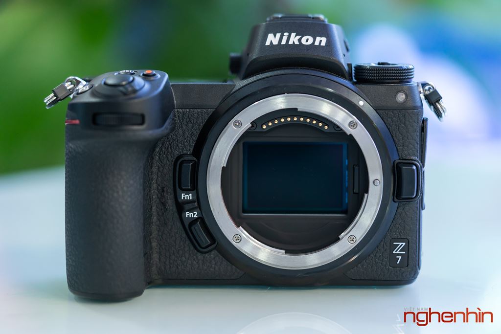 Trên tay máy ảnh không gương lật Nikon Z7: mỏng nhẹ hơn, hoàn thiện tốt ảnh 7
