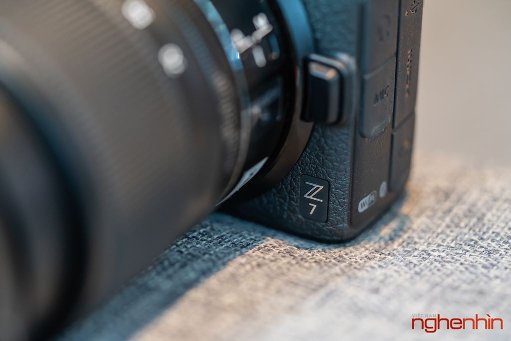 Trên tay máy ảnh không gương lật Nikon Z7: mỏng nhẹ hơn, hoàn thiện tốt ảnh 3