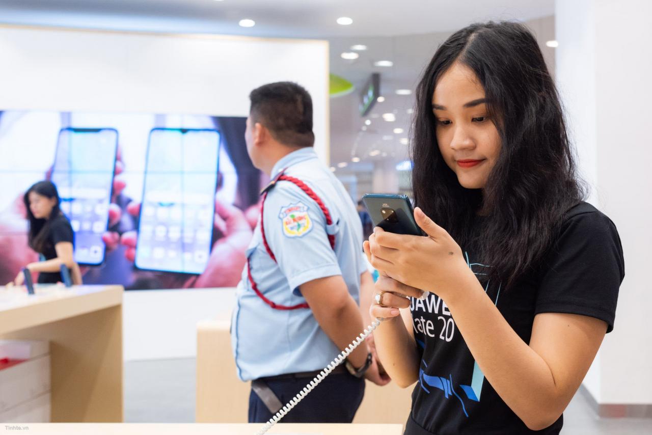 Tinhte.vn_Huawei-31.jpg Đang tải Tinhte.vn_Huawei-31.jpg…
