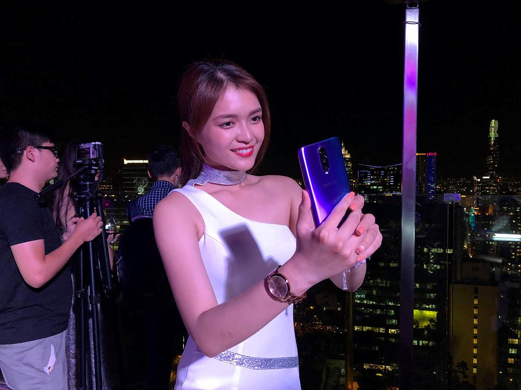OPPO R17 Pro chính thức ra mắt tại Việt Nam giá 16.990.000 VND ảnh 3