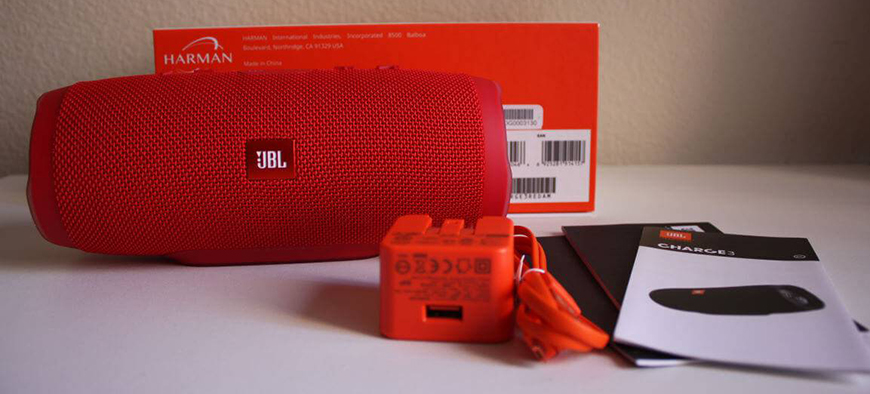 Mẫu loa di động thông minh JBL Charge 3