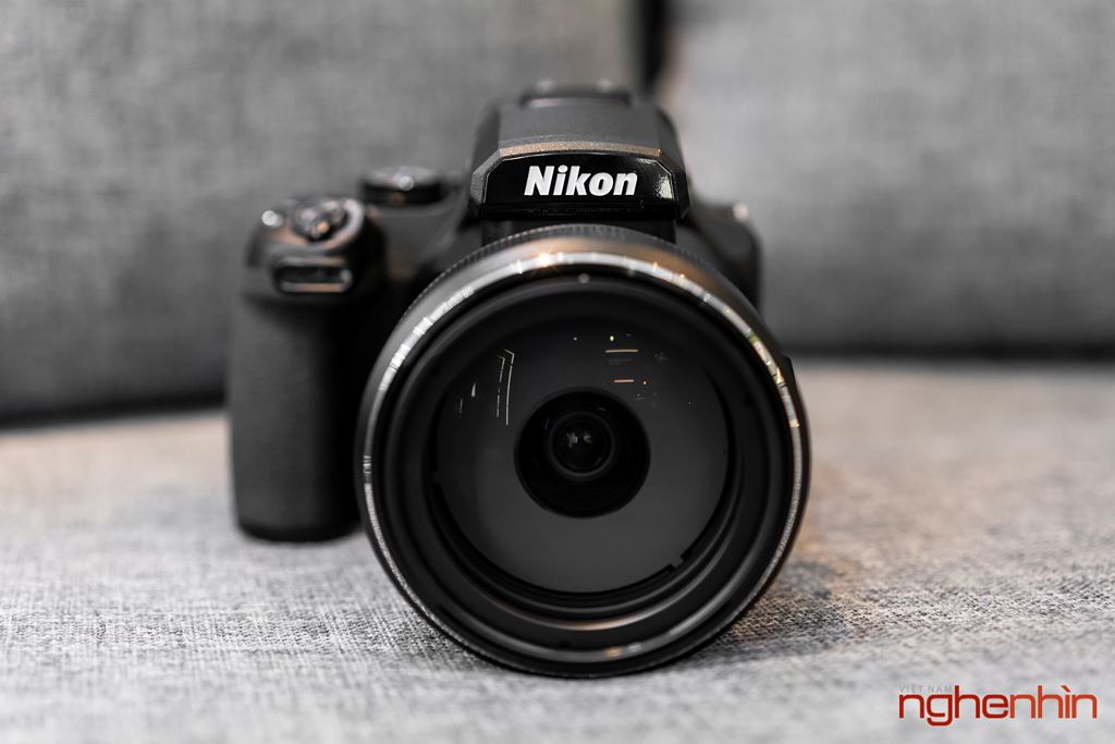 Mở hộp máy ảnh siêu zoom Nikon Coolpix P1000: dải zoom 24-3000mm, quay phim 4K ảnh 5