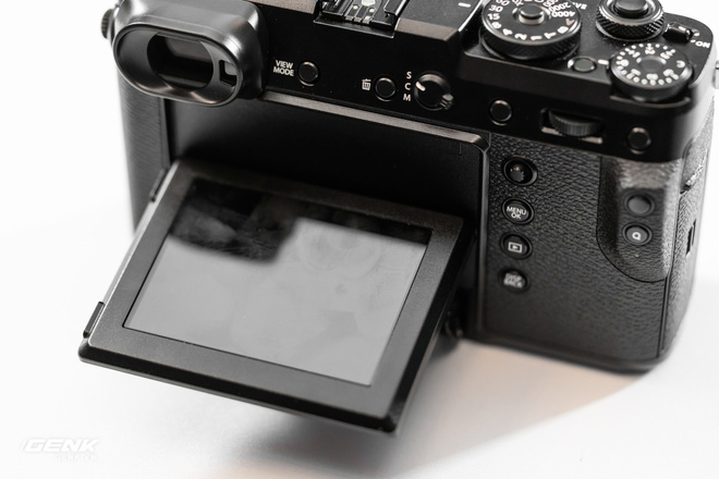 Trên tay máy ảnh Fujifilm GFX-50R: Medium Format siêu cao cấp, giá trên 100 triệu đồng - Ảnh 11.