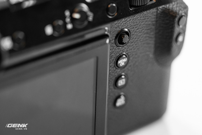 Trên tay máy ảnh Fujifilm GFX-50R: Medium Format siêu cao cấp, giá trên 100 triệu đồng - Ảnh 10.