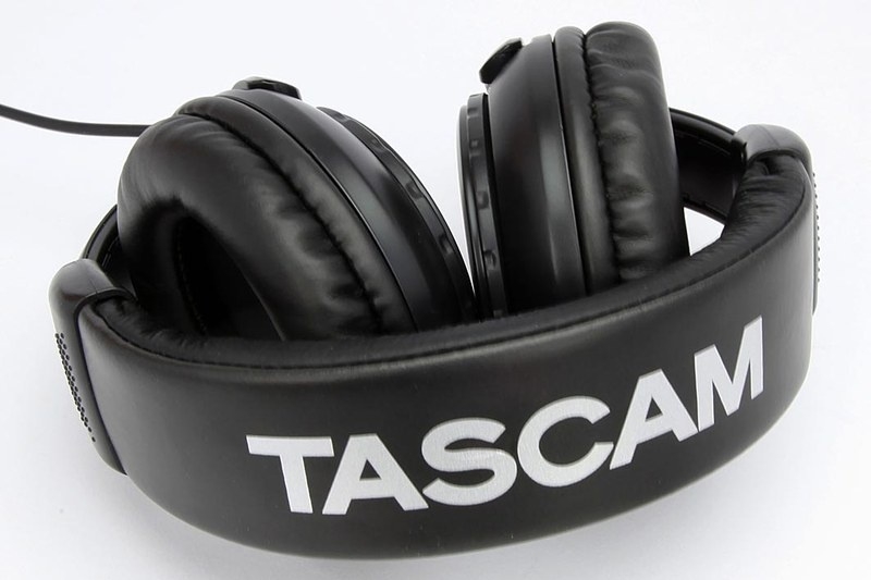 Tascam ra mắt tai nghe kiểm âm close-back TH-02 dành cho phân khúc nhập môn
