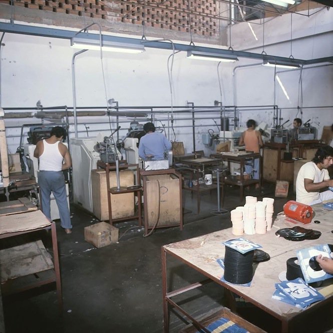 Đang tải tinhte-peruvian-vinyl-factory-70-7.jpg…