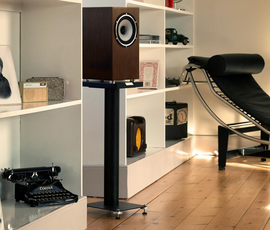 Loa Tannoy Revolution XT 6