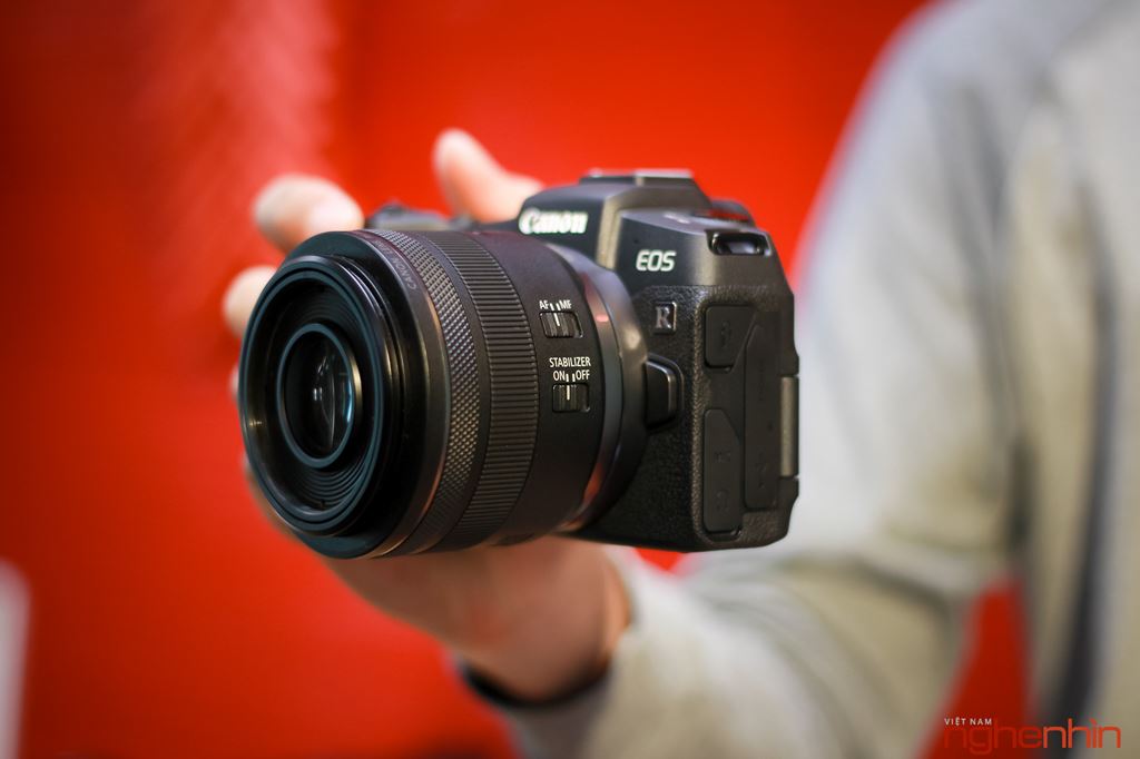 Máy ảnh full-frame Canon EOS RP về Việt Nam giá từ 38 triệu đồng ảnh 1