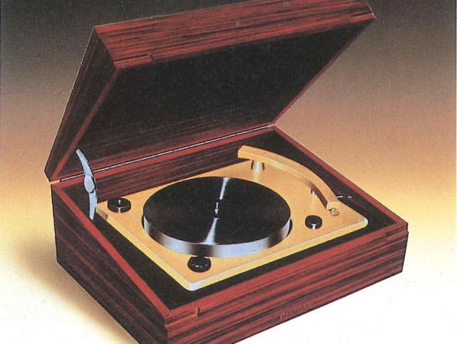 Đang tải tinhte-13-debut-decks-iconic-turntable-brands-11.jpg…