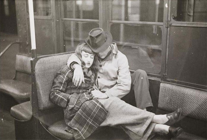 59ad11118e41c-vintage-photographs-new-york-street-life-stanley-kubrick-9-59a94f90076de__700.jpg Đang tải 59ad11118e41c-vintage-photographs-new-york-street-life-stanley-kubrick-9-59a94f90076de__700.jpg…