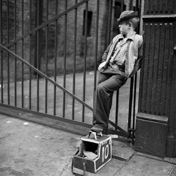 59ad1116a4b3d-vintage-photographs-new-york-street-life-stanley-kubrick-59a91f64df85b__700 (1).jpg Đang tải 59ad1116a4b3d-vintage-photographs-new-york-street-life-stanley-kubrick-59a91f64df85b__700 (1).jpg…