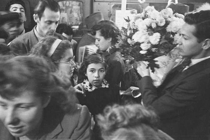59ad11175b99f-vintage-photographs-new-york-street-life-stanley-kubrick-46-59a91ceda9091__700.jpg Đang tải 59ad11175b99f-vintage-photographs-new-york-street-life-stanley-kubrick-46-59a91ceda9091__700.jpg…