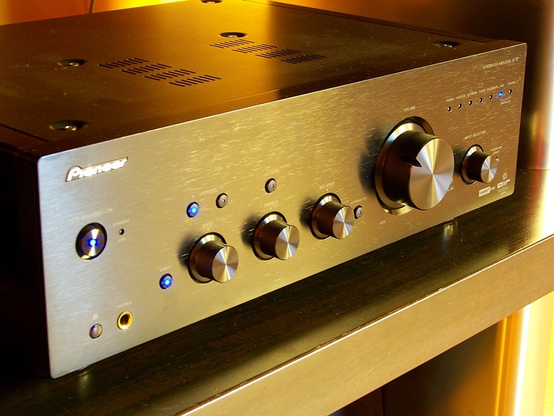 ampli Pioneer A-70-K chat