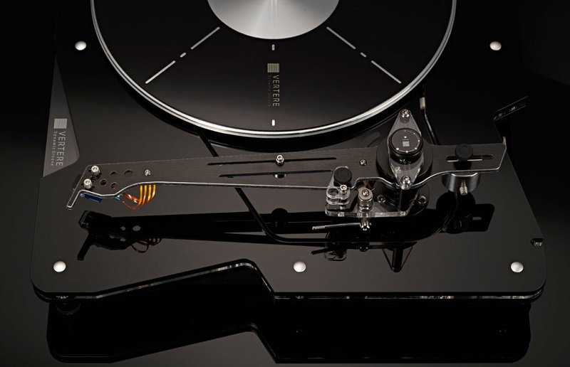 dau dia than DG-1 Dynamic Groove Record Player tot