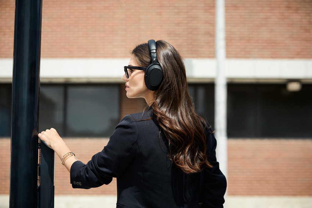 IFA 2019: Sennheiser ra mắt PXC 550-II, đối thủ của Bose NC 700 và Sony WH-1000XM3 ảnh 1