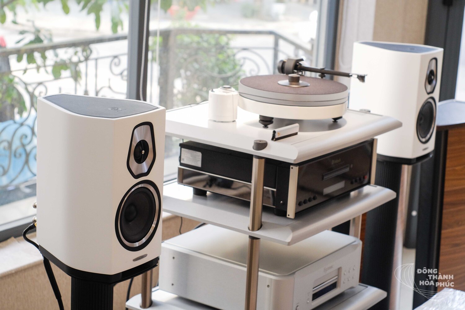 SonusFaber_Sonetto1_White_Đông_Thành_Hòa_Phúc (9 of 9).jpg