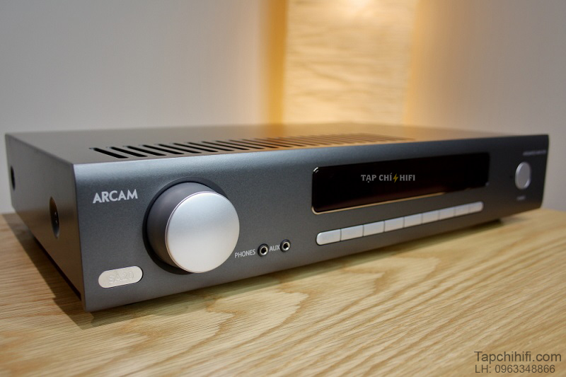 Ampli Arcam SA20 chat