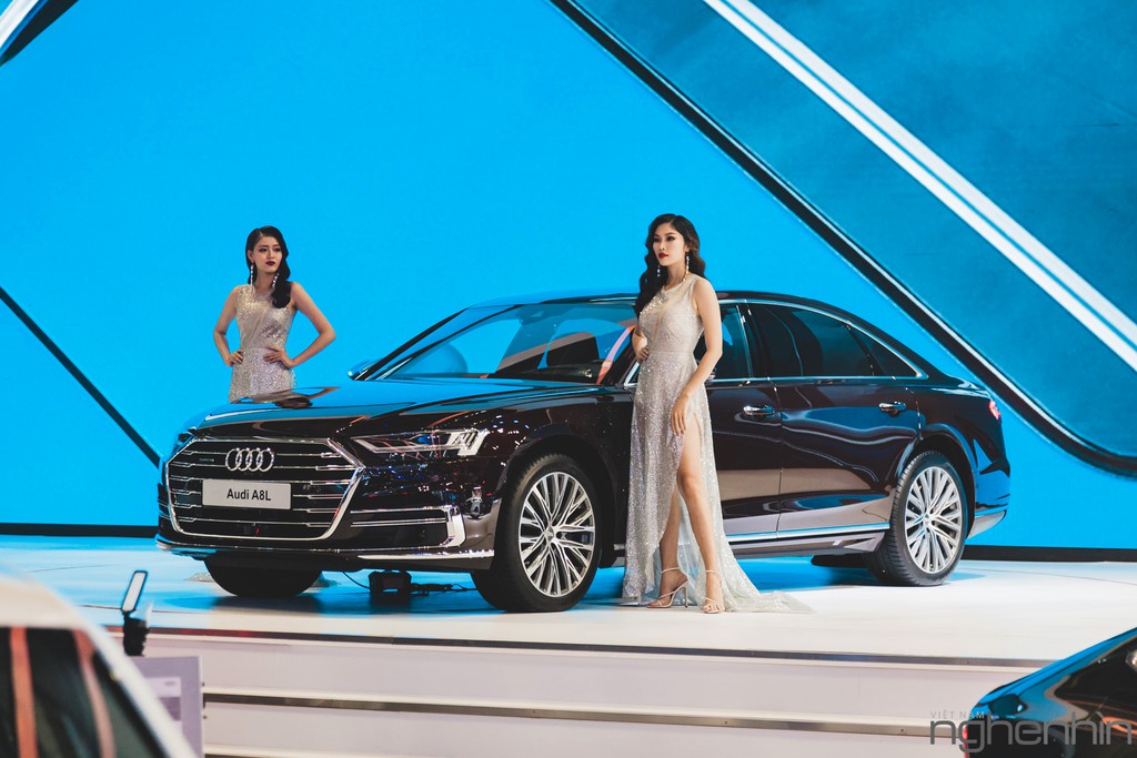 “Nội soi” những dàn âm thanh hi-end cực đỉnh bên trong những mẫu xe sang bậc nhất triển lãm Vietnam Motor Show 2019 ảnh 25