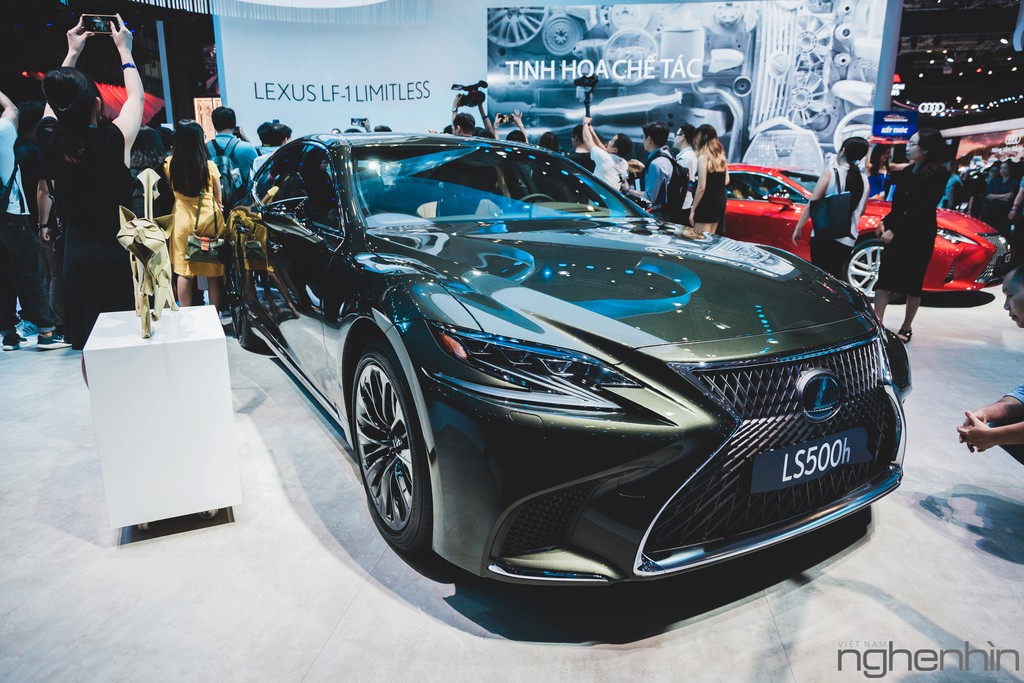 “Nội soi” những dàn âm thanh hi-end cực đỉnh bên trong những mẫu xe sang bậc nhất triển lãm Vietnam Motor Show 2019 ảnh 13