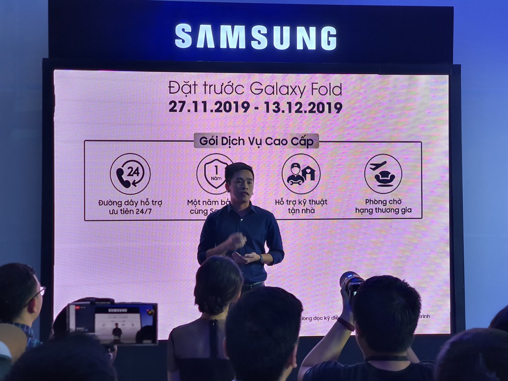 Siêu phẩm Samsung Galaxy Fold smartphone màn hình gập ra mắt người dùng Việt giá 50 triệu ảnh 4