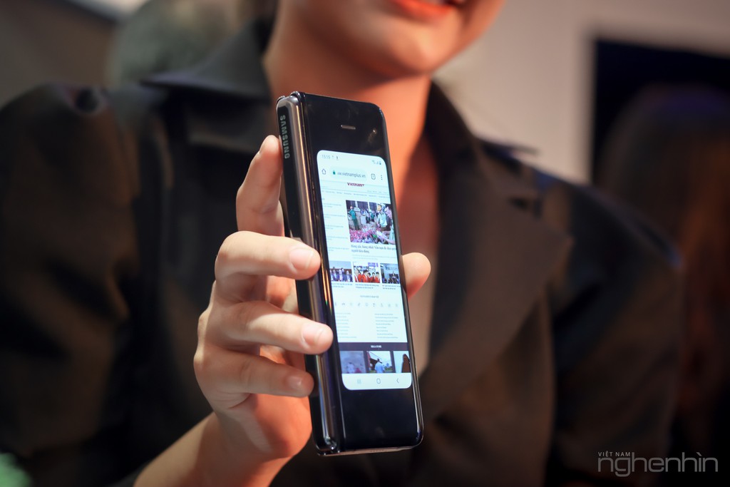 Siêu phẩm Samsung Galaxy Fold smartphone màn hình gập ra mắt người dùng Việt giá 50 triệu ảnh 6