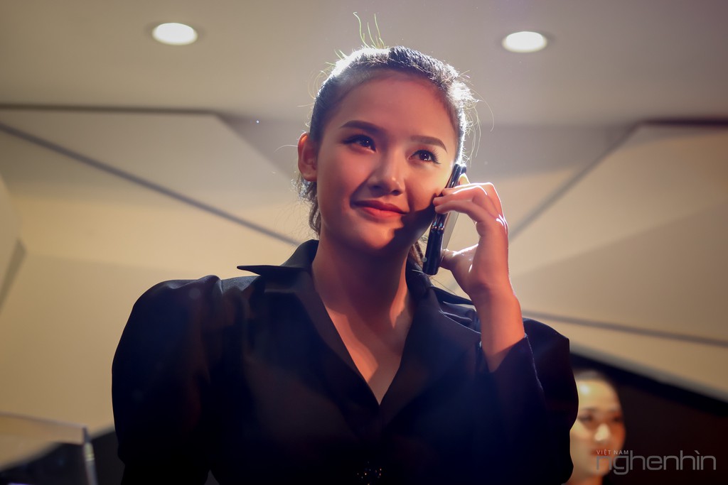 Siêu phẩm Samsung Galaxy Fold smartphone màn hình gập ra mắt người dùng Việt giá 50 triệu ảnh 9