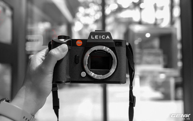 Trên tay máy ảnh không gương lật 'dành cho 1% dân số' Leica SL2: Thiết kế sang, cảm biến 47MP, giá gần 160 triệu đồng